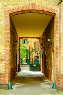 Berliner Höfe: Hofdurchgang Sophie-Gips-Höfe
