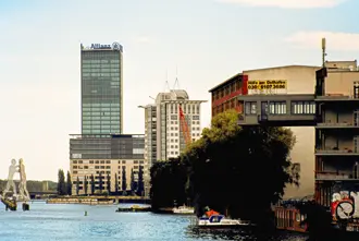 Berlin: Treptowers