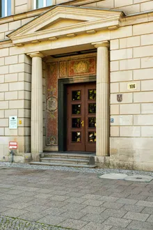 Mosaik am Westportal (Karl-Marx-Allee Nr. 106)
