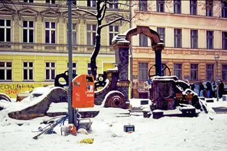 Berlin: Torbogen (Skulptur) in der Oppelner Str.