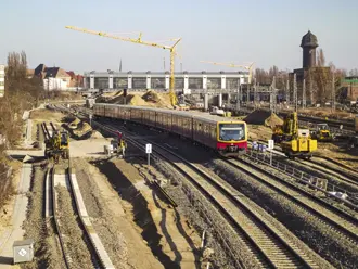 Ostkreuz mit dem Wasserturm