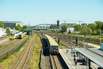 Berlin: S-Bahnhof Warschauer Straße