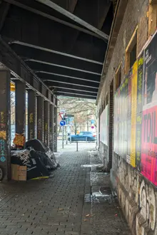 Quartier unter der Brücke