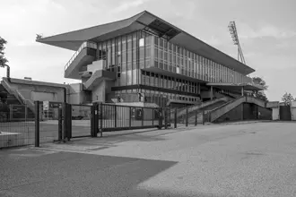 Haupttribüne des Cantian-Stadions