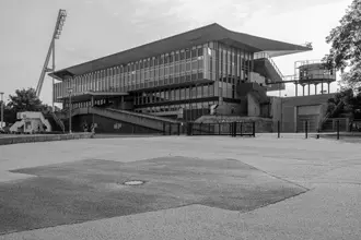 Haupttribüne des Cantian-Stadions